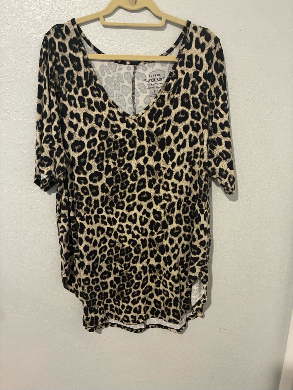 torrid Leopard Print V-Neck Tunic in Beige and Black
